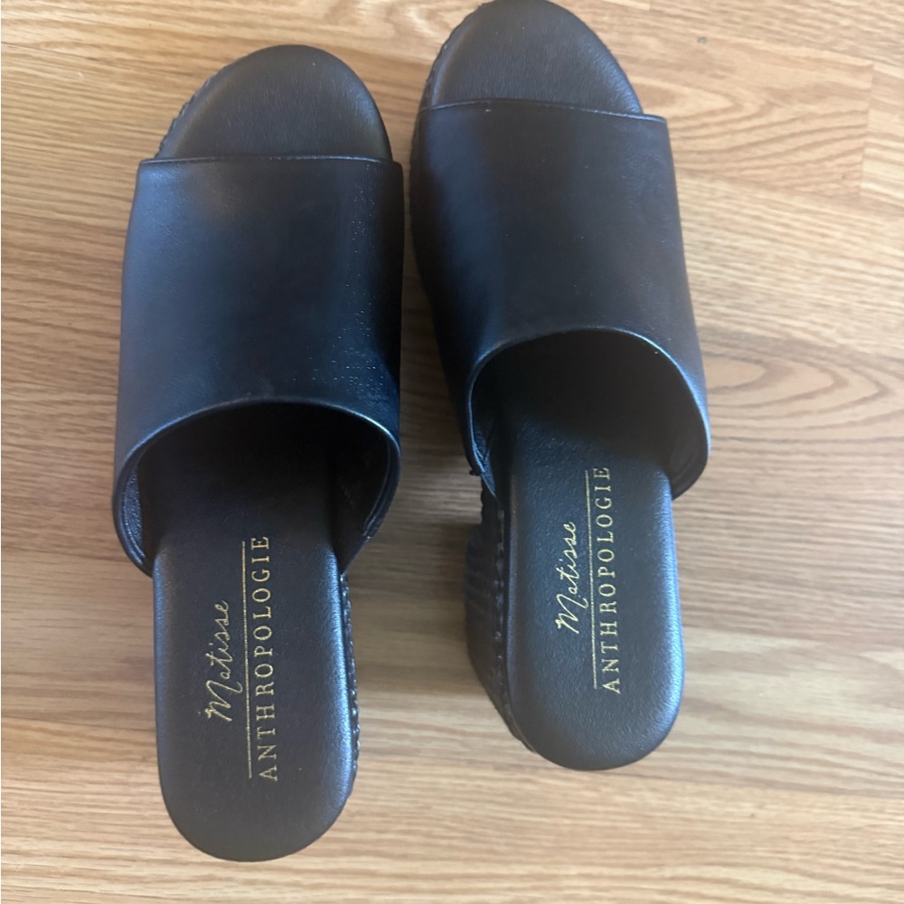 Matisse Black Wedge Slide Sandals
